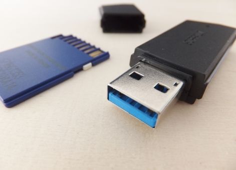 【諦めるのは早い】USB、microSDカードのデータ復元方法を解説