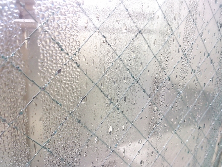 網入りガラスの結露防止対策！網入りガラスでもできる対策方法は？